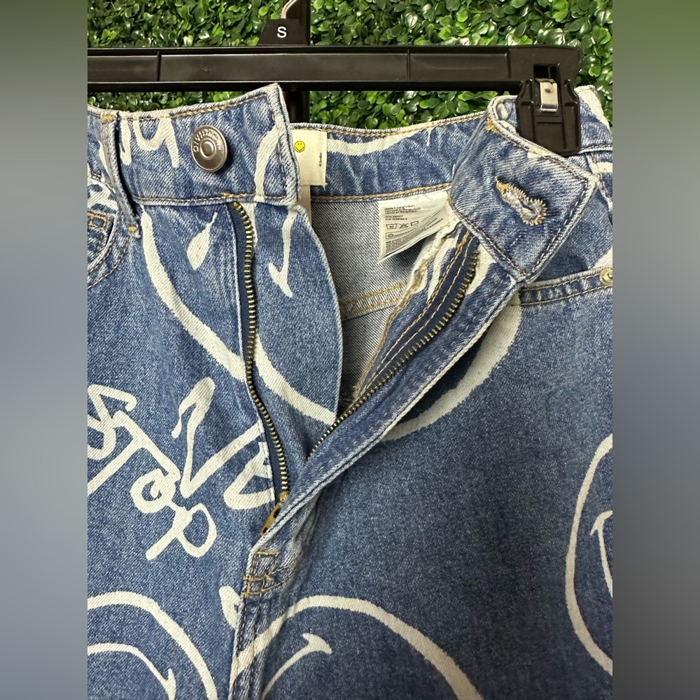 H & M Women’s Jeans Smiley Originals- Sz 2 - Picture 6 of 9